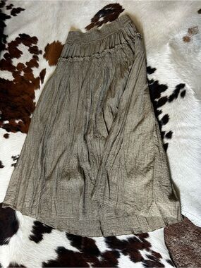 Women's Olive-Tan Crinkled Maxi Skirt